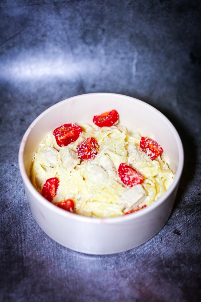 Паста с курицей в сливочном соусе Паста с курицей в сливочном соусе